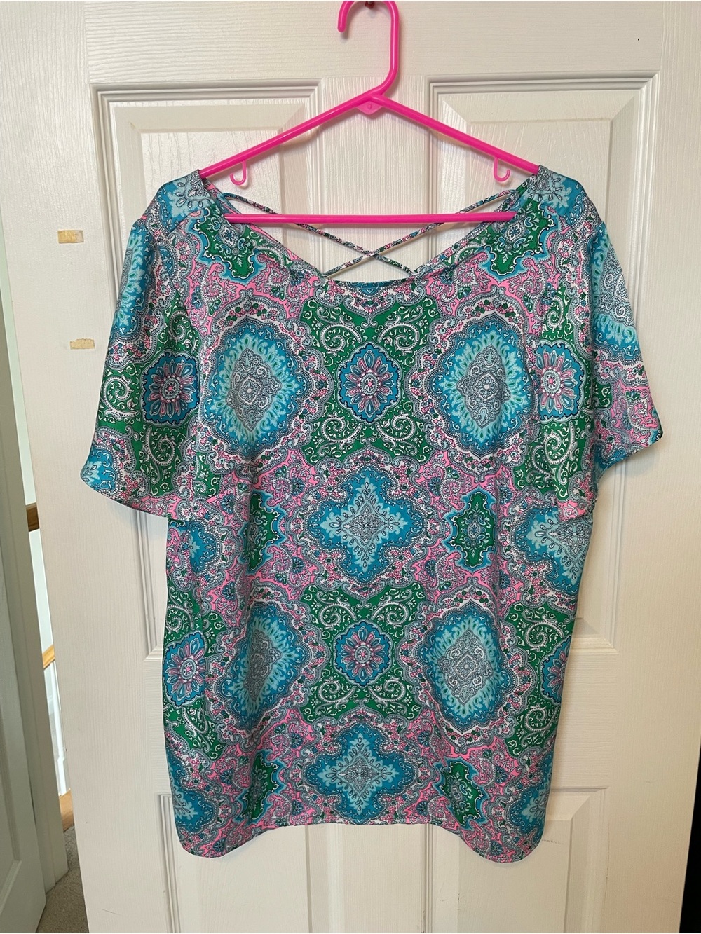 Talbots silk feel Paisley Short Sleeve Blouse Teal, Pink & Green 1x crisscross
